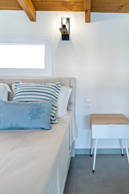 Sofia Suite, A Seafront Hideaway ! Pánormos Buitenkant foto