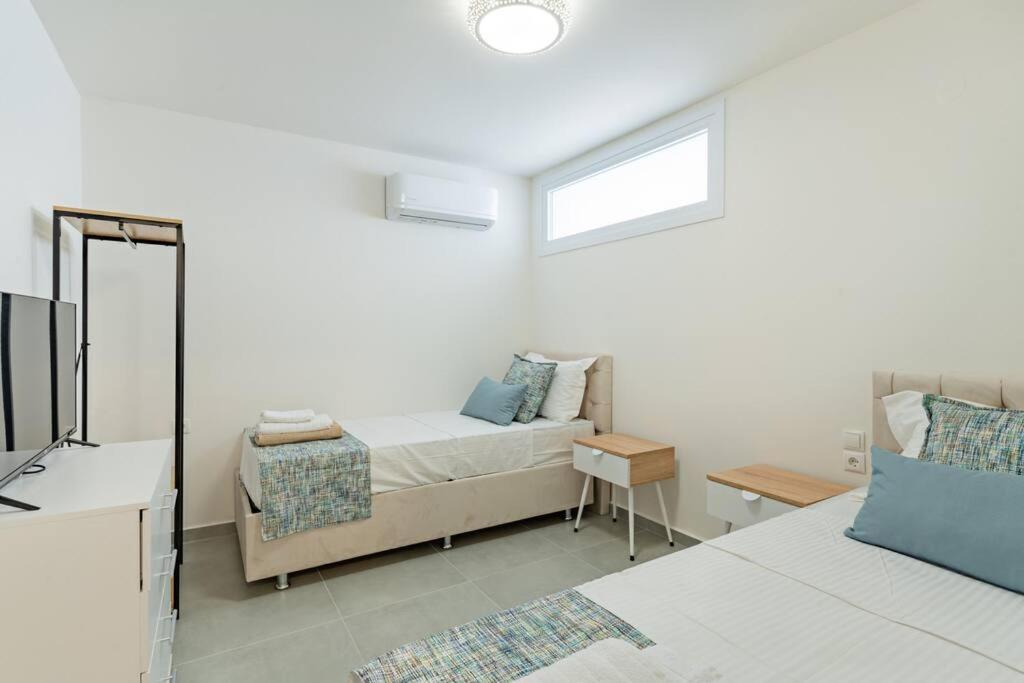 Sofia Suite, A Seafront Hideaway ! Pánormos Buitenkant foto