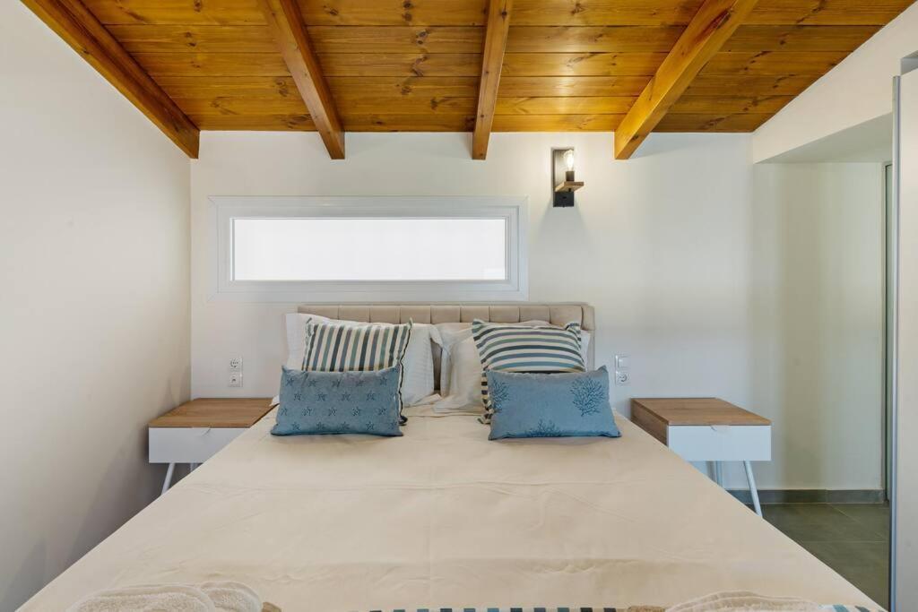 Sofia Suite, A Seafront Hideaway ! Pánormos Buitenkant foto
